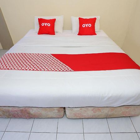 Capital O 93349 Hotel Gondangdia โบกอร์ ภายนอก รูปภาพ