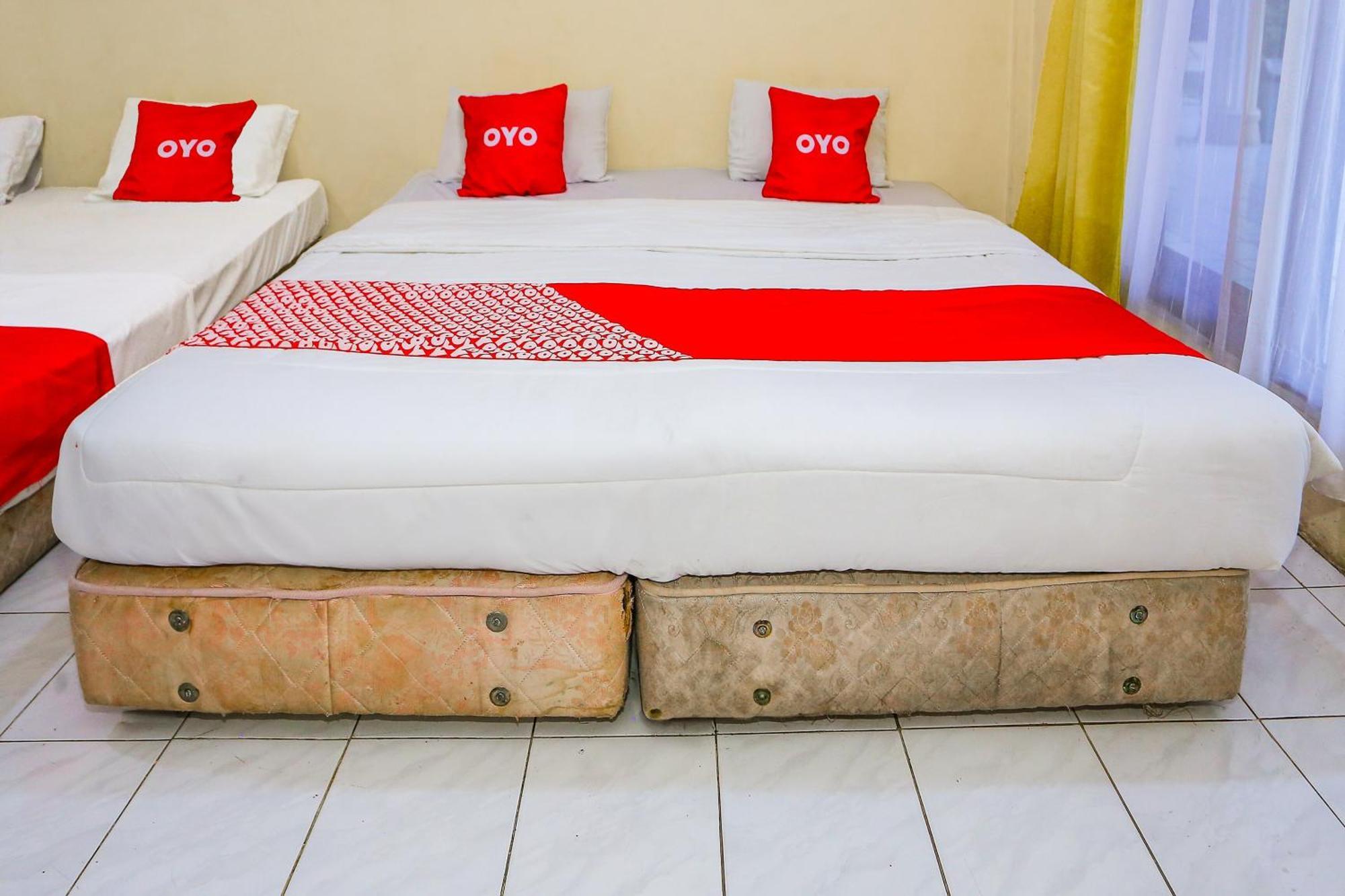 Capital O 93349 Hotel Gondangdia โบกอร์ ภายนอก รูปภาพ