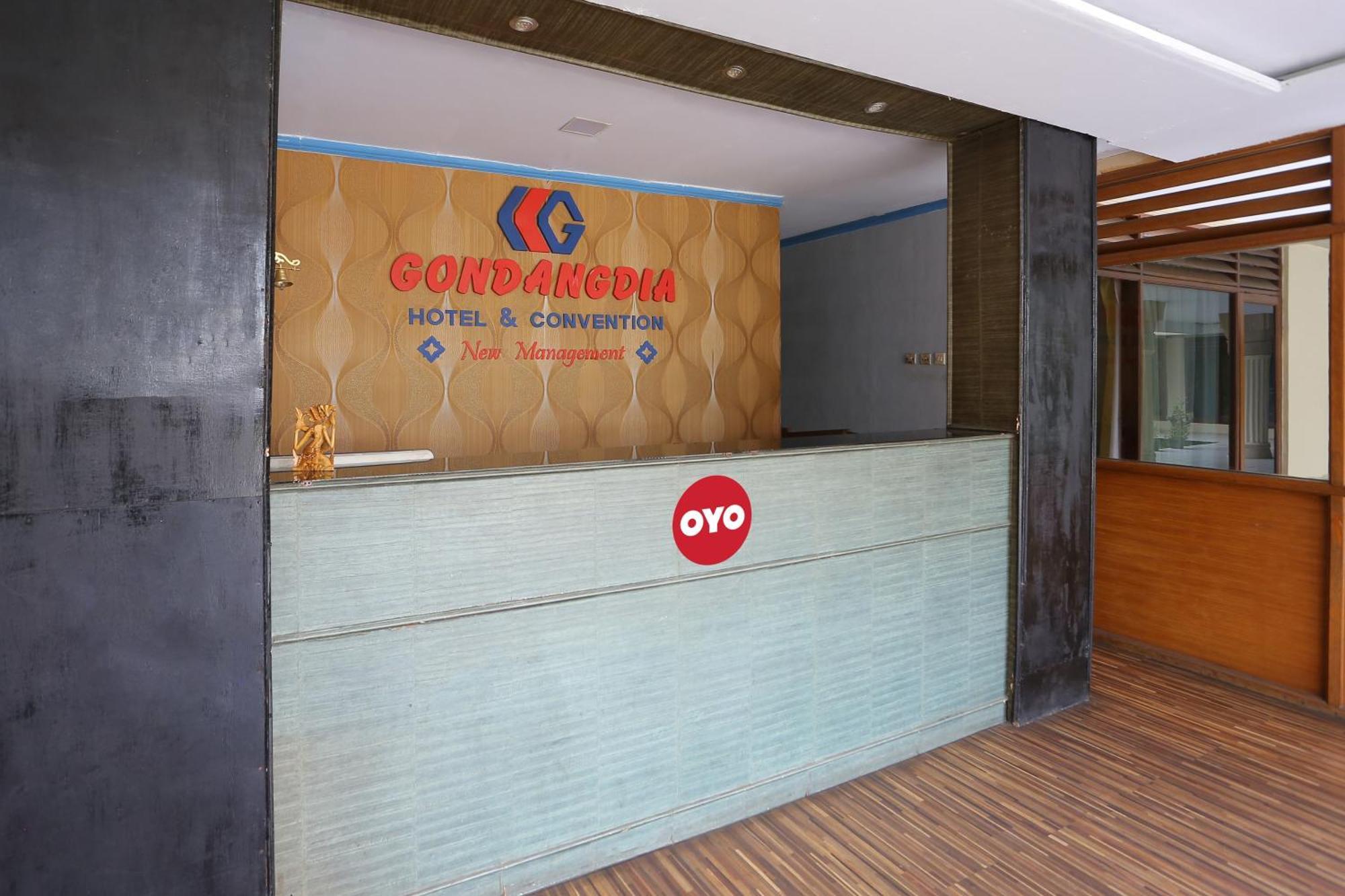 Capital O 93349 Hotel Gondangdia โบกอร์ ภายนอก รูปภาพ