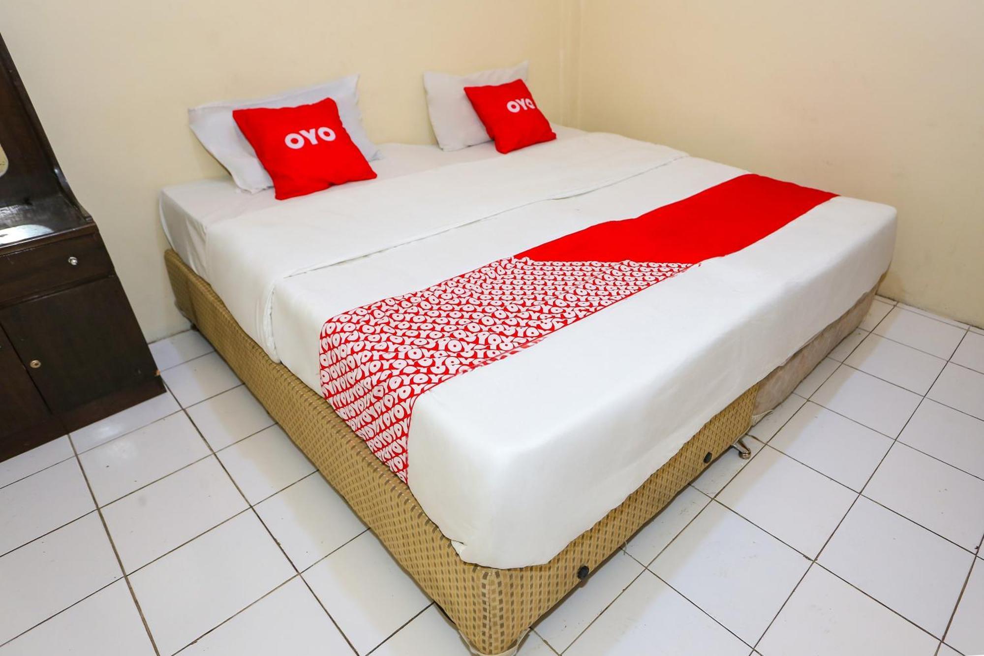 Capital O 93349 Hotel Gondangdia โบกอร์ ภายนอก รูปภาพ